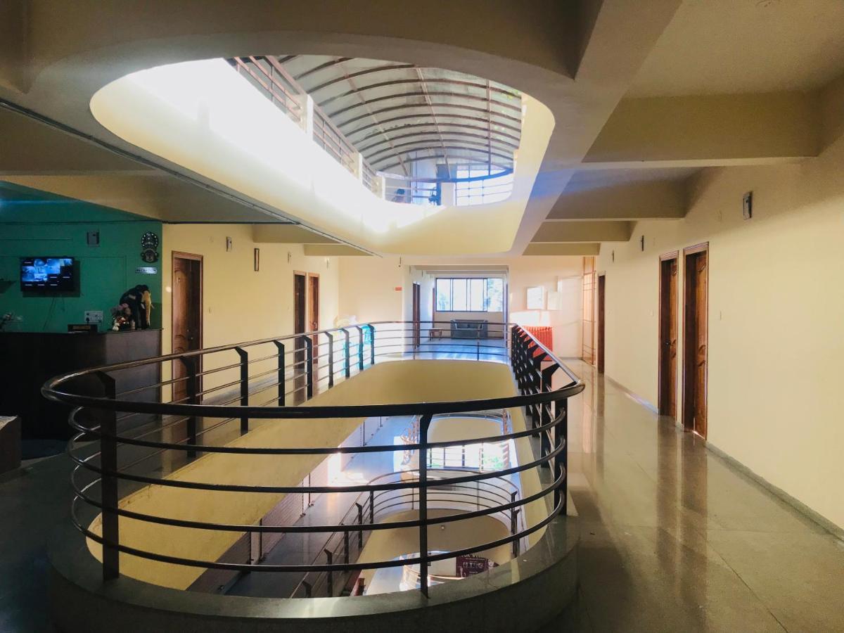 STAYMAKER Prakash International Gonikoppal Bagian luar foto