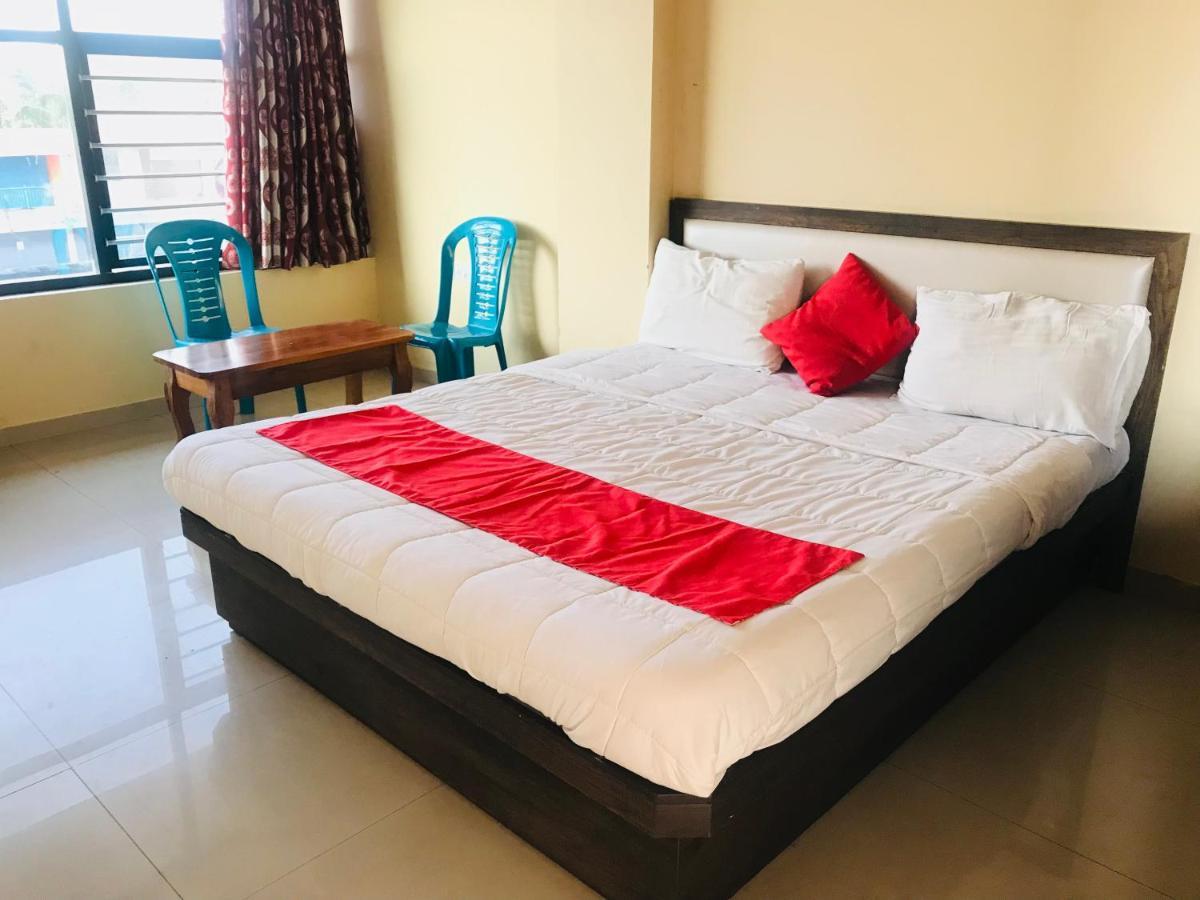 STAYMAKER Prakash International Gonikoppal Bagian luar foto