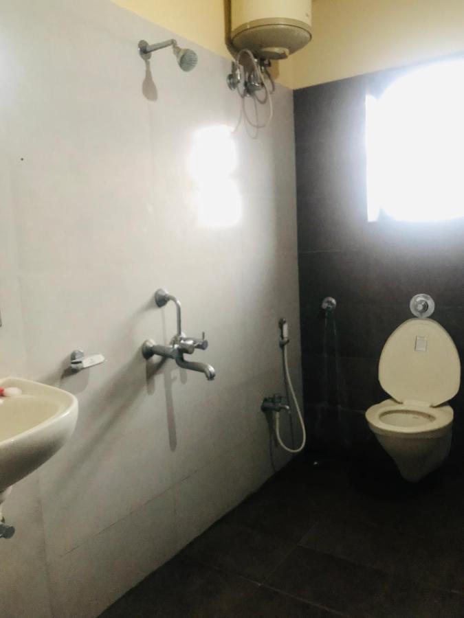 STAYMAKER Prakash International Gonikoppal Bagian luar foto